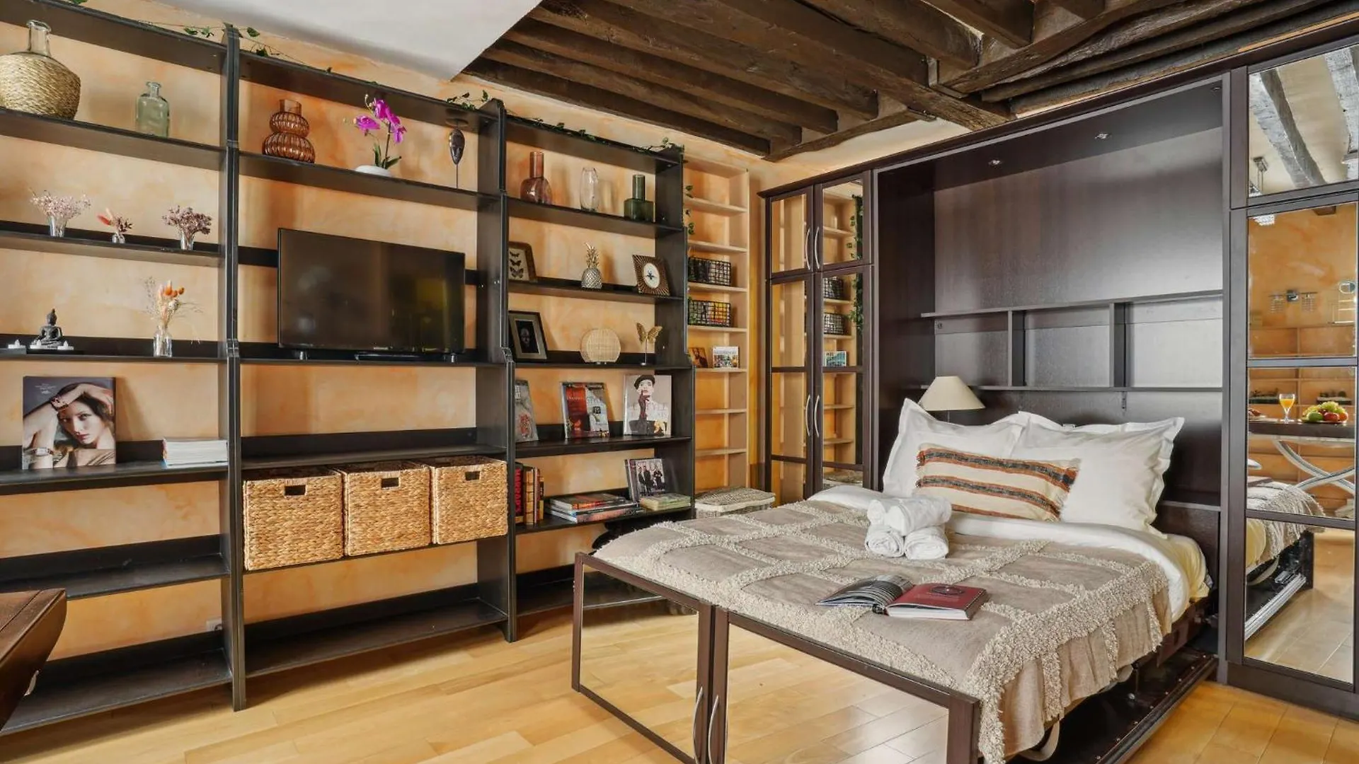 Le Marais & Pompidou - Cityapartmentstay Paris